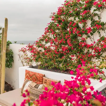 Casa Sua Guest house *