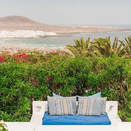 Casa Sua Guest house *